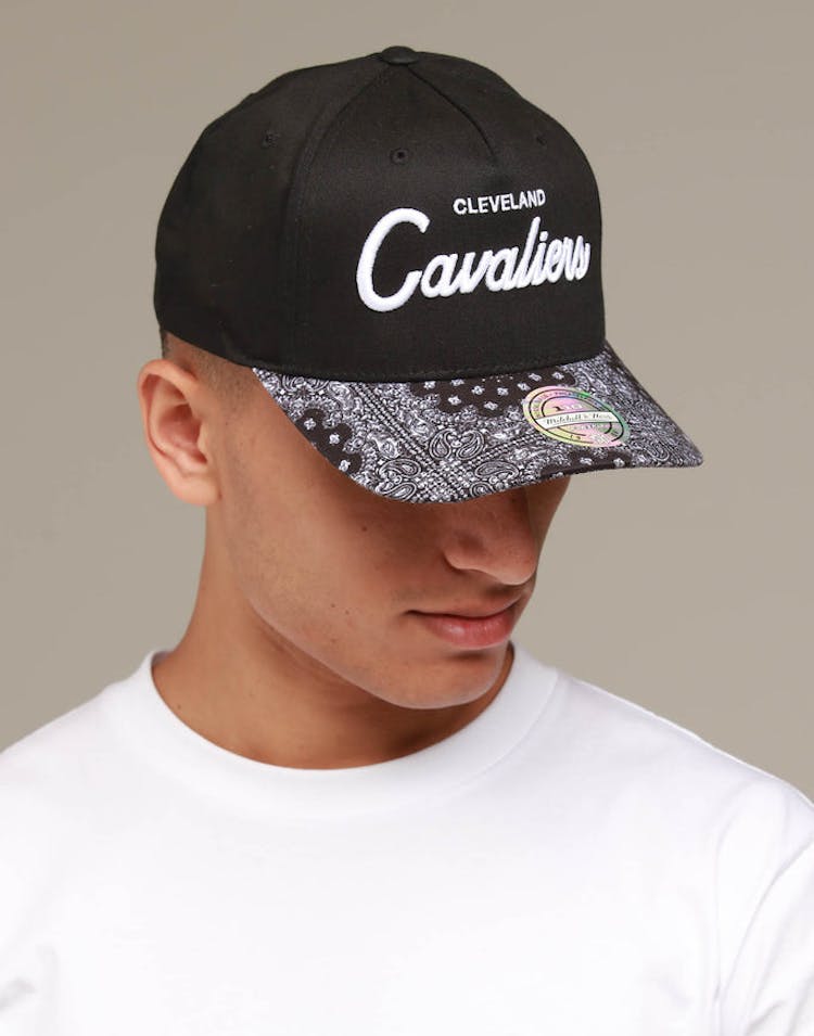 Mitchell & Ness Cleveland Cavaliers Paisley 110 Snapback Black