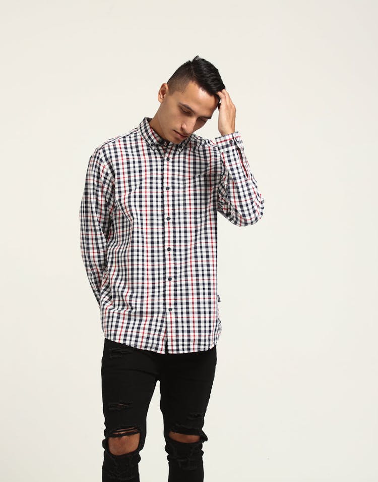 Patagonia Bluffside Button up White/red/navy
