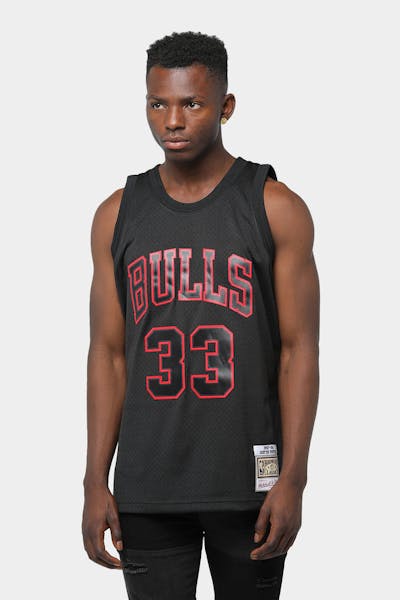 Mitchell & Ness Chicago Bulls Scottie Pippen Tonal NBA Swingman Jersey Black
