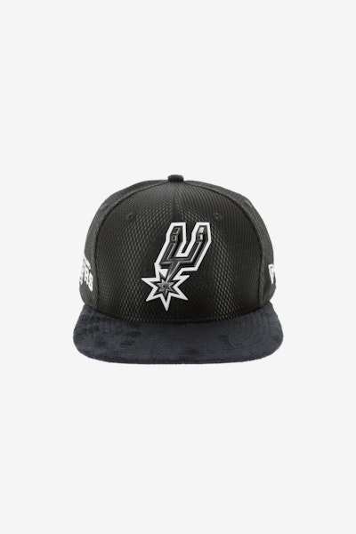 New Era San Antonio Spurs 9FIFTY Original Fit On-Court Collection Draft Snapback Black