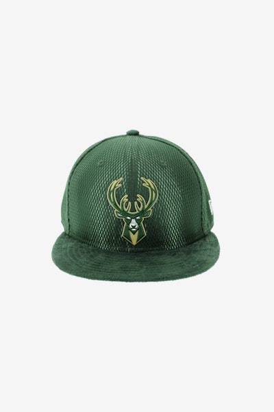 New Era Milwaukee Bucks 59FIFTY On-Court Collection Draft Green
