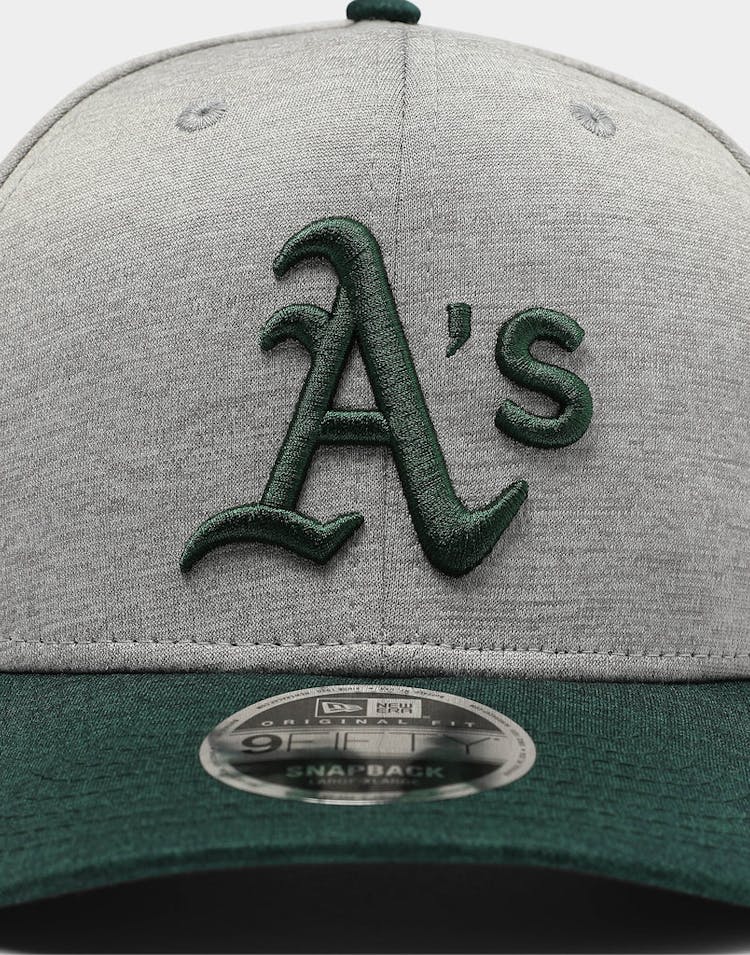 New Era Oakland Athletics 9FIFTY Precurved Snapback Team Shadow Tech