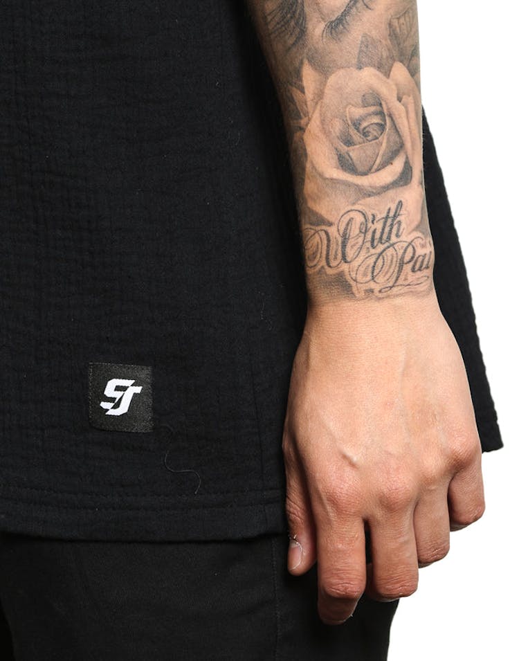 Shaun Johnson The Structured Tee Black