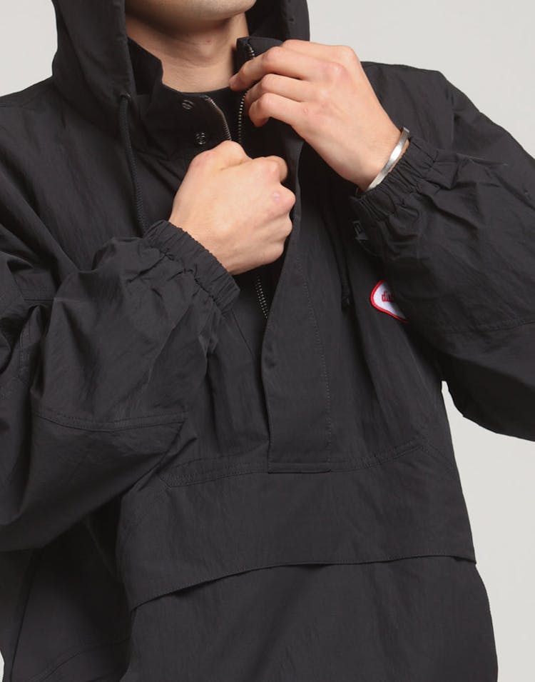 District Goods Scepter Windbreaker Black