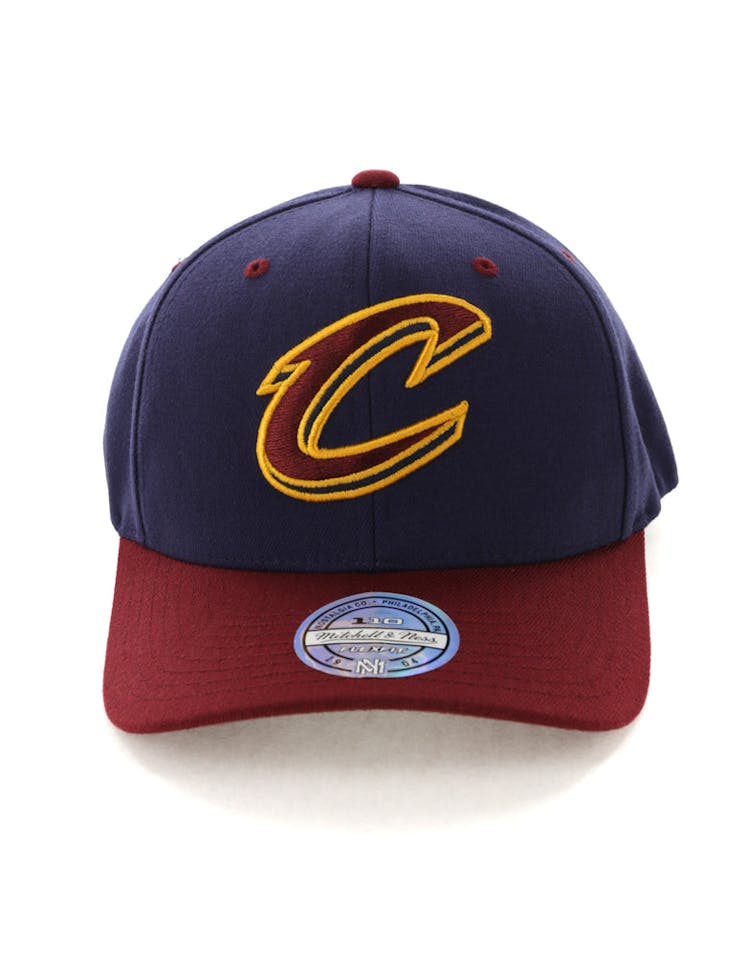 Mitchell & Ness Cleveland Cavaliers Team Logo 2 Tone 110 Snapback Navy/Burgundy