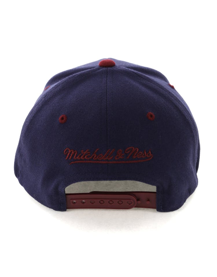 Mitchell & Ness Cleveland Cavaliers Team Logo 2 Tone 110 Snapback Navy/Burgundy