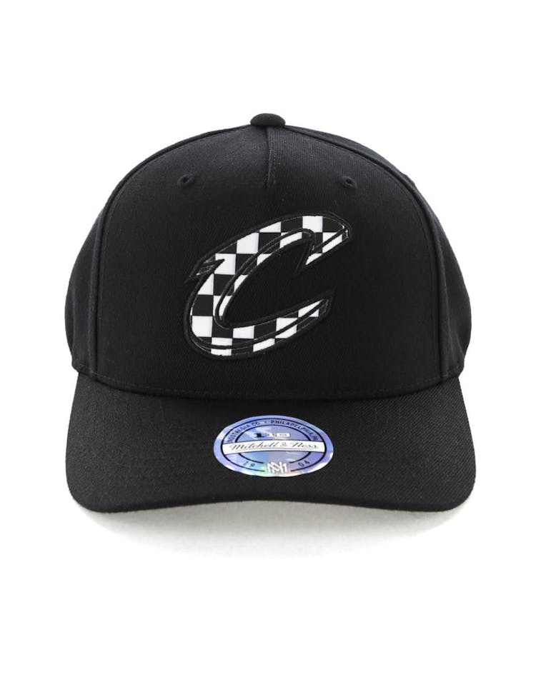 Mitchell & Ness Cleveland Cavaliers Checkerboard 110 Pinch Snapback Black