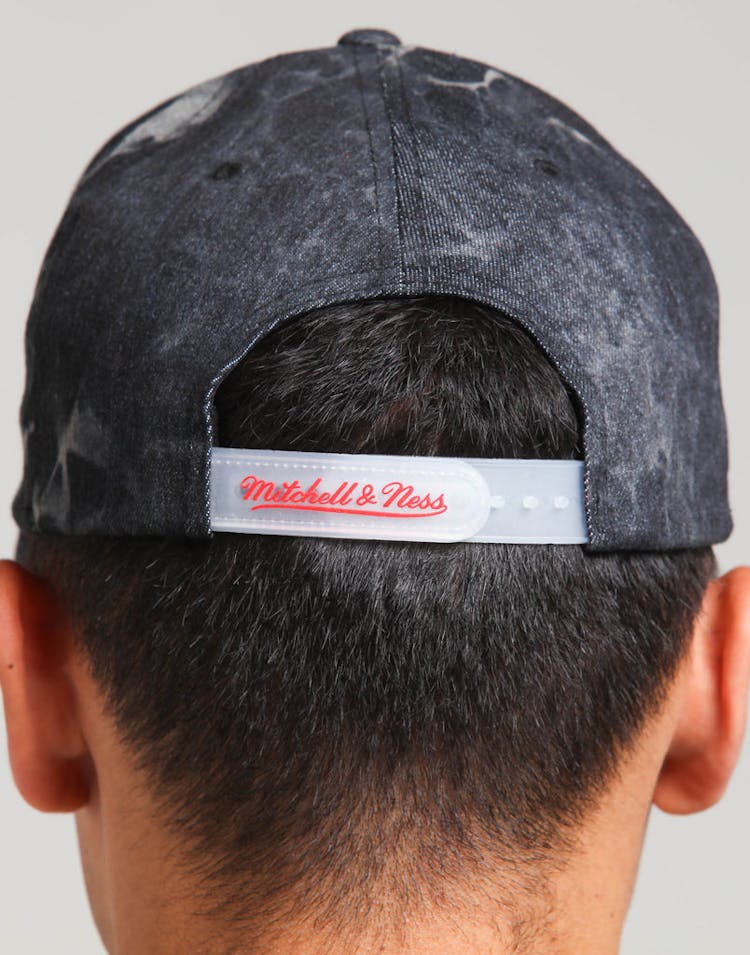 Mitchell & Ness Chicago Bulls Acid Wash Snapback Acidwash