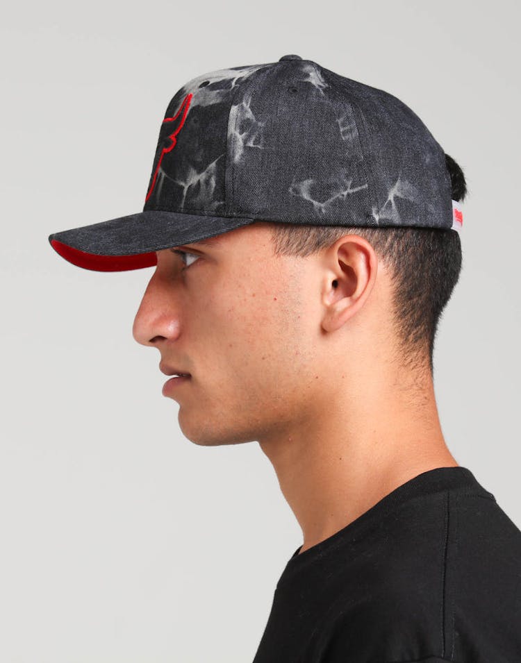 Mitchell & Ness Chicago Bulls Acid Wash Snapback Acidwash