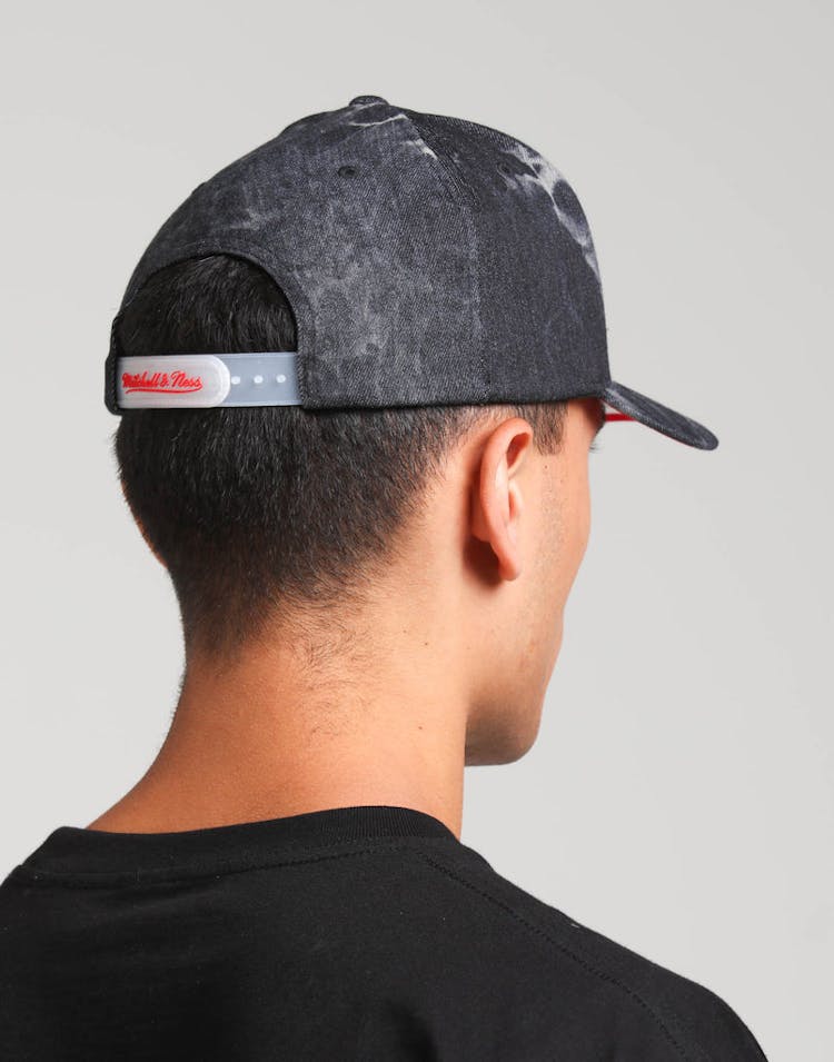 Mitchell & Ness Chicago Bulls Acid Wash Snapback Acidwash