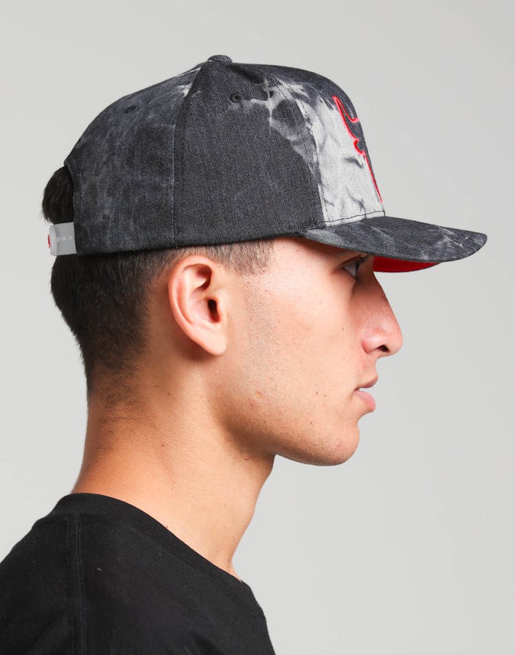 Mitchell & Ness Chicago Bulls Acid Wash Snapback Acidwash