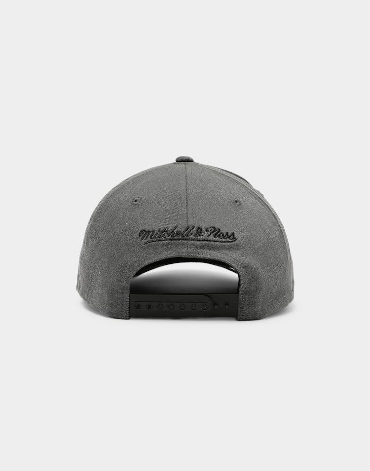 Mitchell & Ness Raiders Washed Denim 110 Snapback Washed Grey