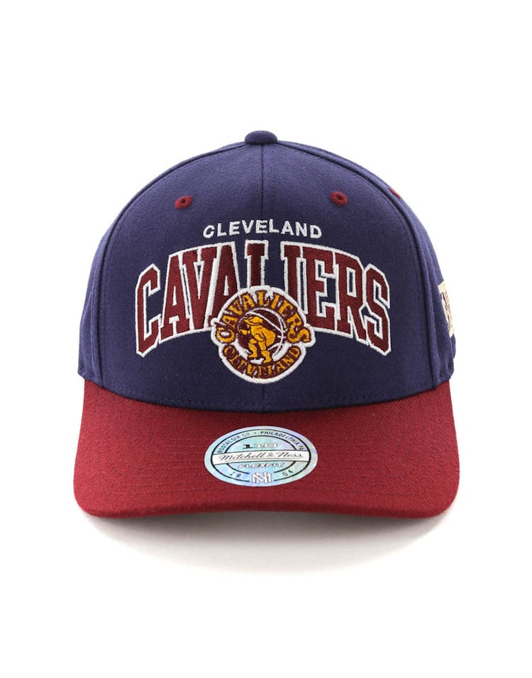 Mitchell & Ness Cleveland Cavaliers HWC Arch 110 Snapback Navy/Maroon