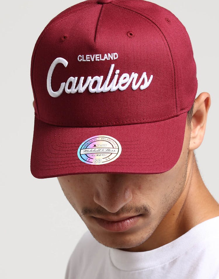 Mitchell & Ness Cleveland Cavaliers Basic Script 110 Snapback Maroon/White