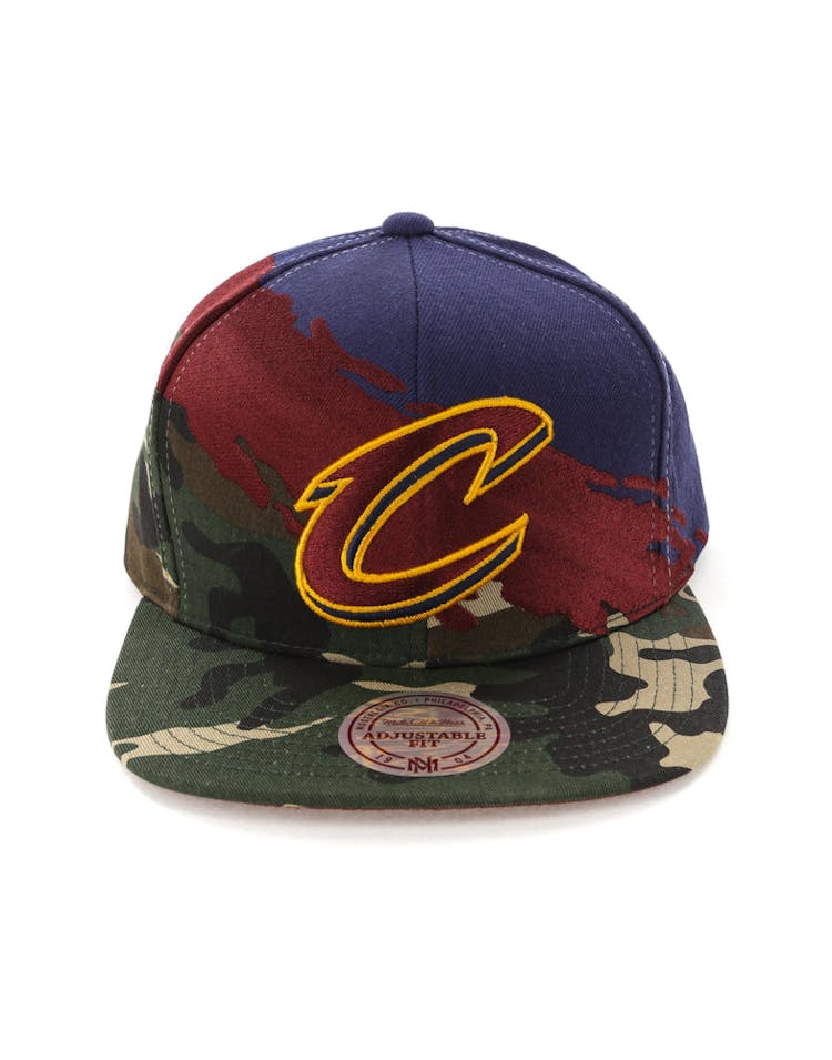 Mitchell & Ness Cleveland Cavaliers Camo Paintbrush Snapback Burgundy/Black