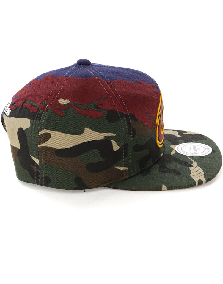 Mitchell & Ness Cleveland Cavaliers Camo Paintbrush Snapback Burgundy/Black