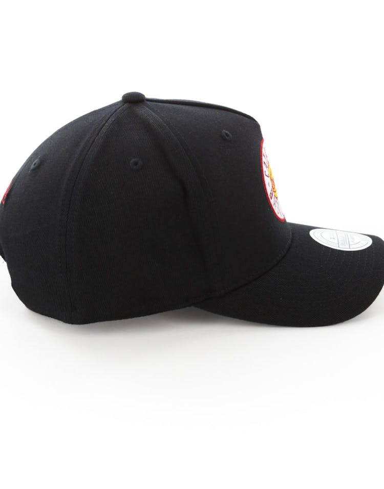 Mitchell & Ness Cleveland Cavaliers Full Court Logo 110 Flex Snapback Black