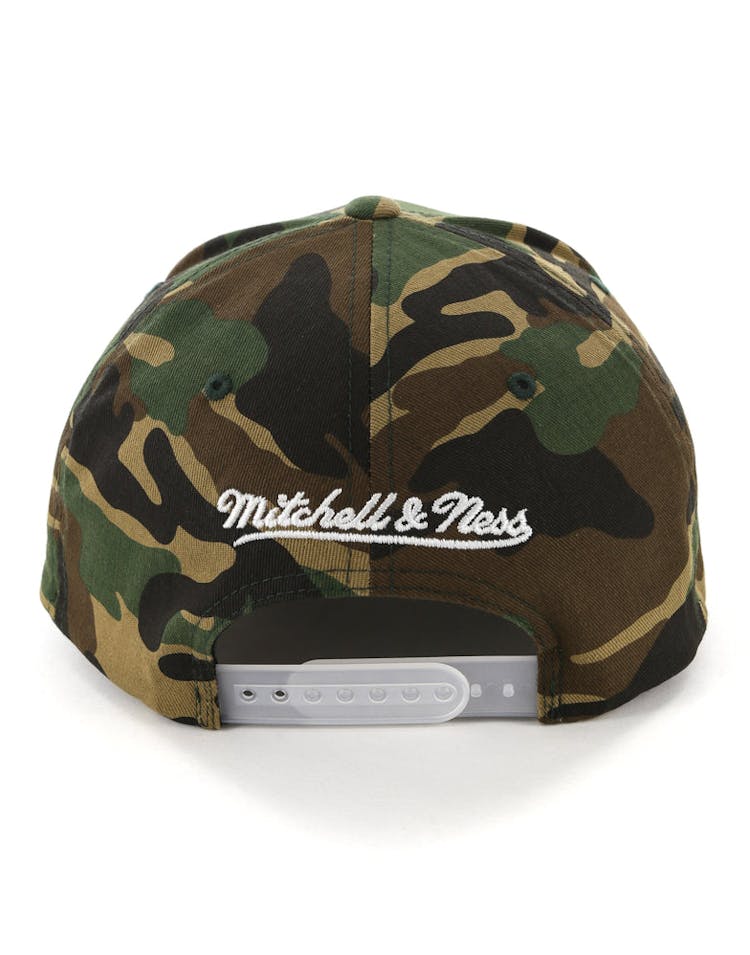 Mitchell & Ness Cleveland Cavaliers 110 Flex Snapback Camo Marble