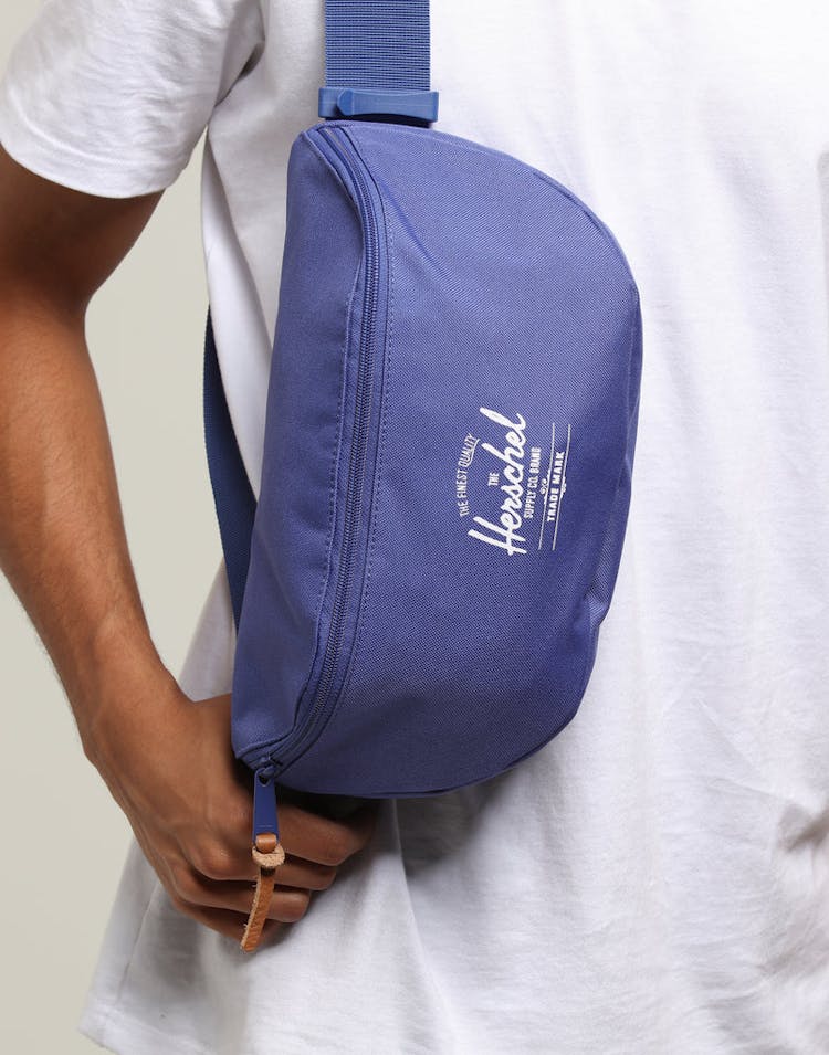 HERSCHEL BAG CO SIXTEEN RAVEN CROSSHATCH Deep Blue