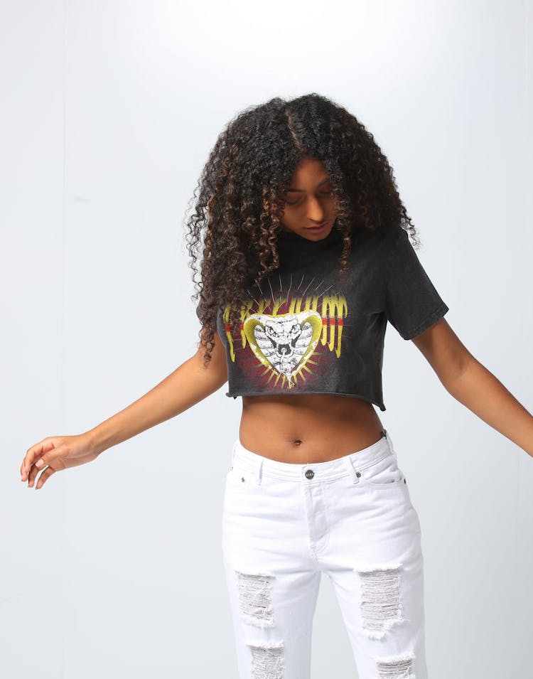 Nana Judy Women's Nash Crop Tee Vintage Black