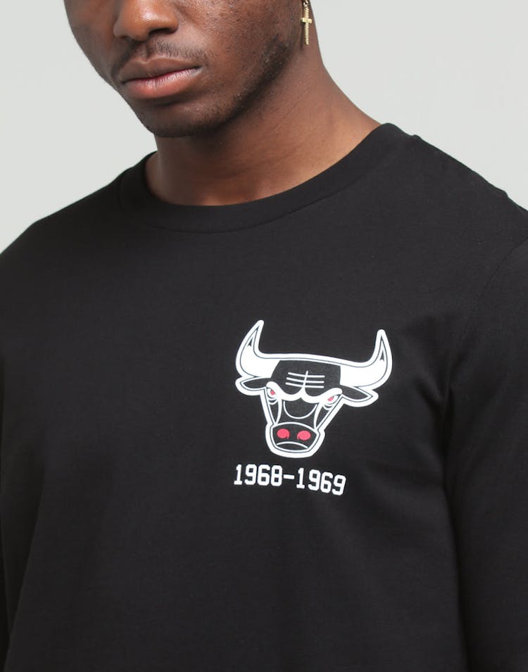 Mitchell & Ness Chicago Bulls Wordmark LS Tee Black