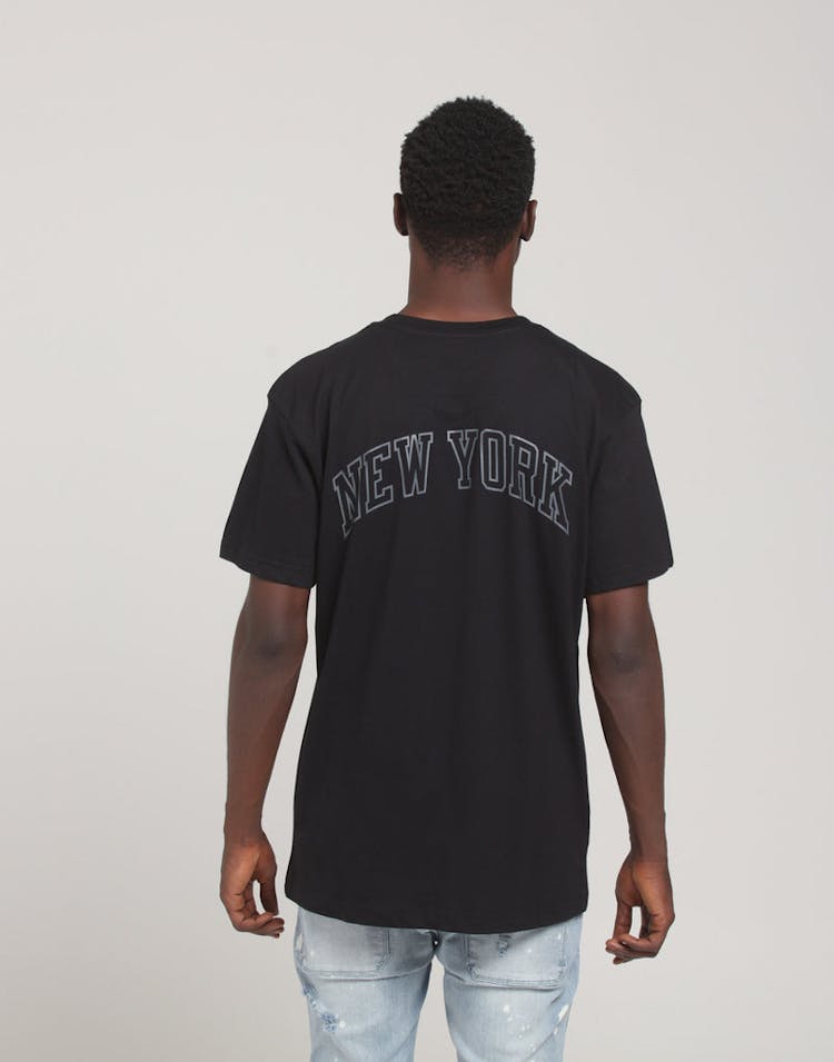 Mitchell & Ness New York Knicks Tonal Wordmark SS Tee Black