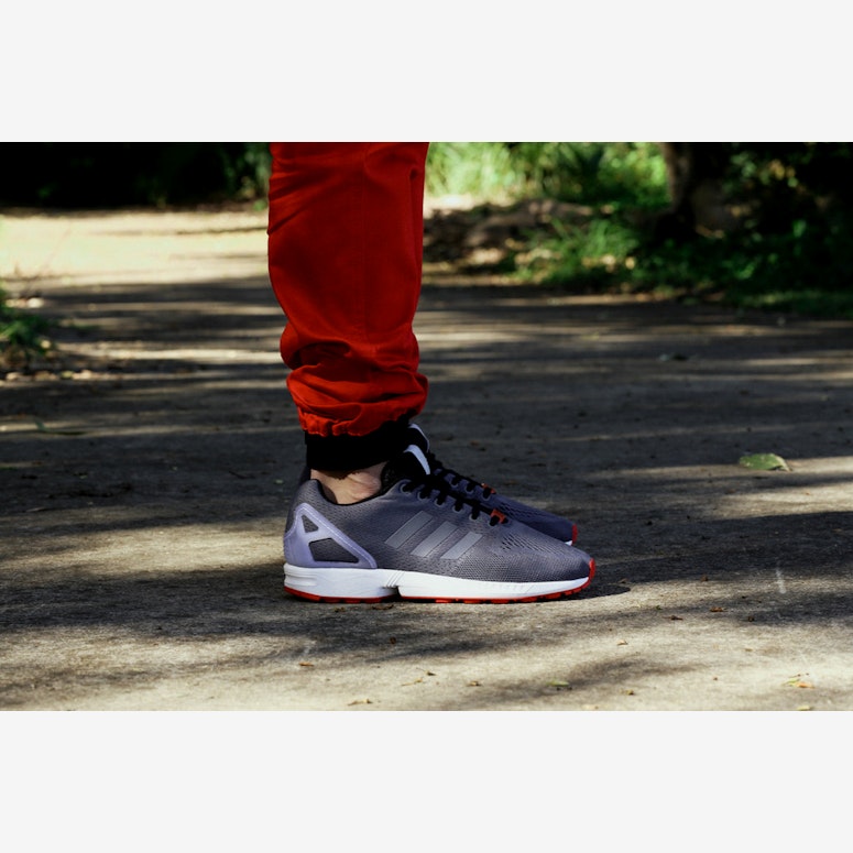 ZX Flux Charcoal/white
