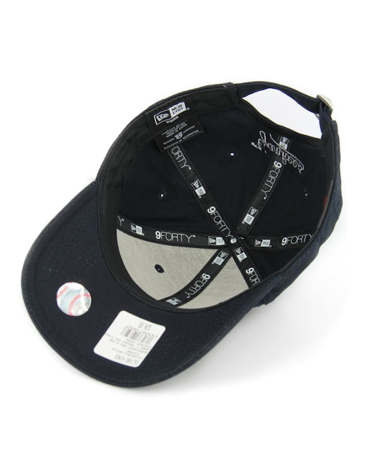 New Era Women's Yankees 9FORTY Strapback Navy/white