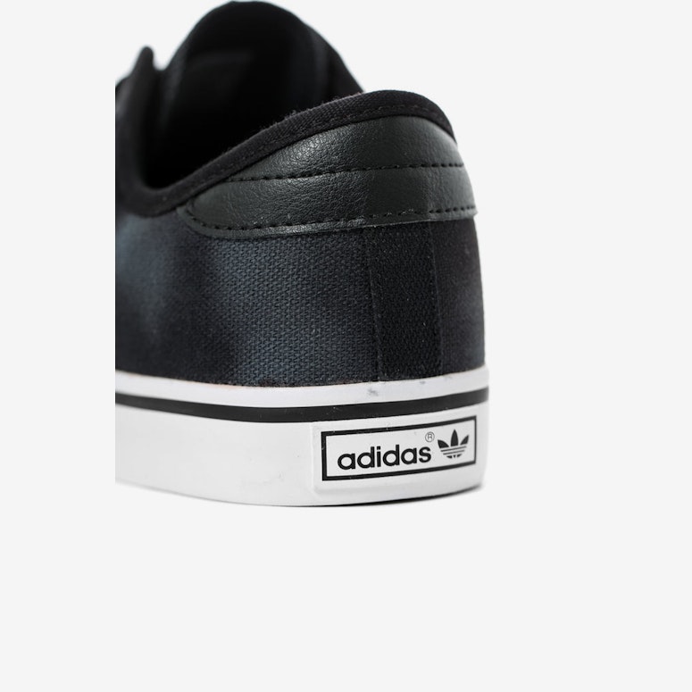 Seeley Boat Shoe 2 Black/white