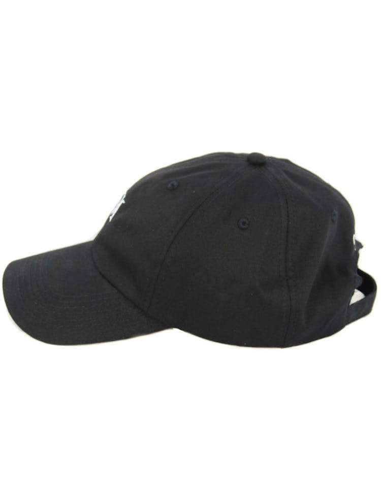 Invader Precurve Strapback Black