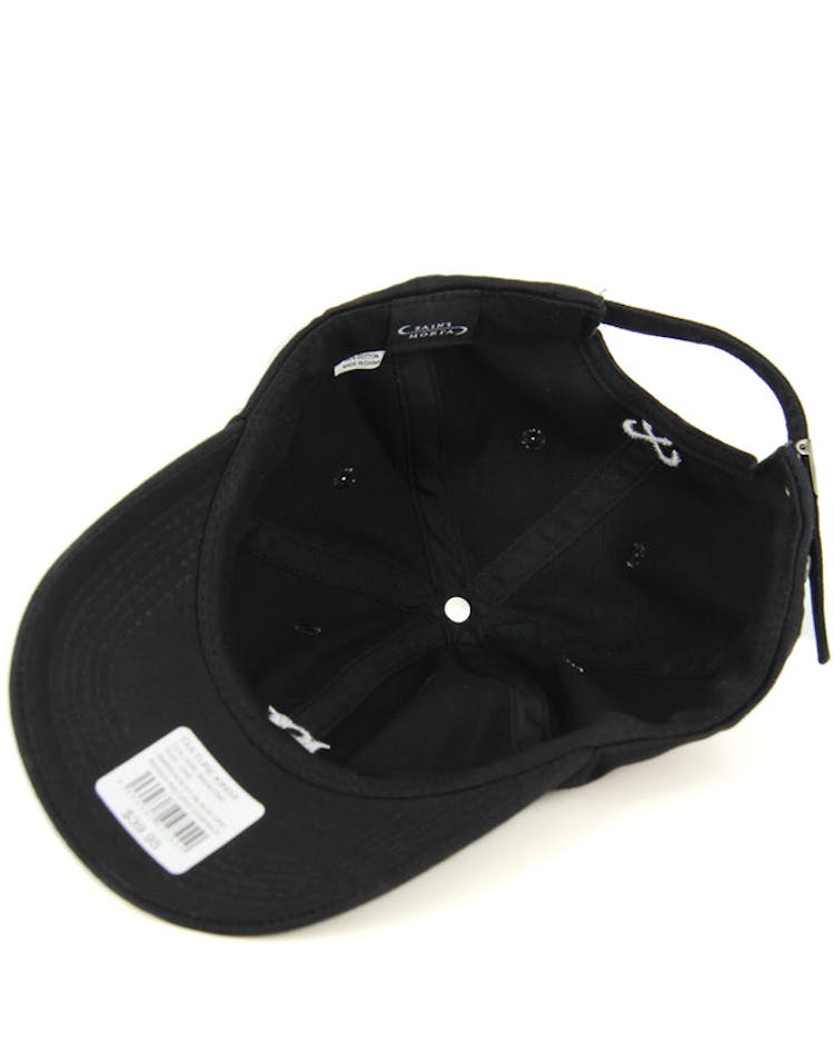 Invader Precurve Strapback Black