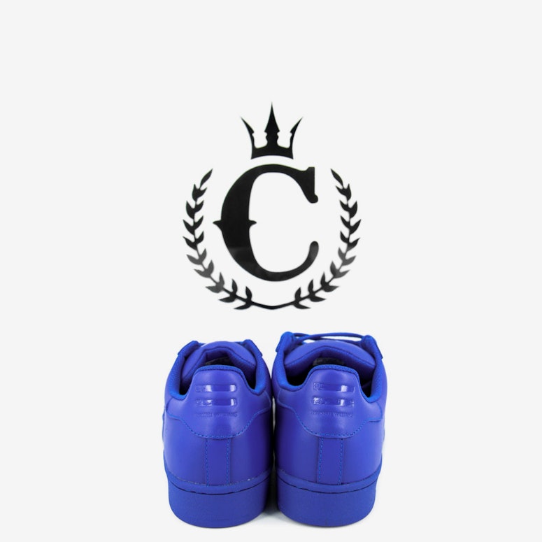 Superstar Pharrell Royal