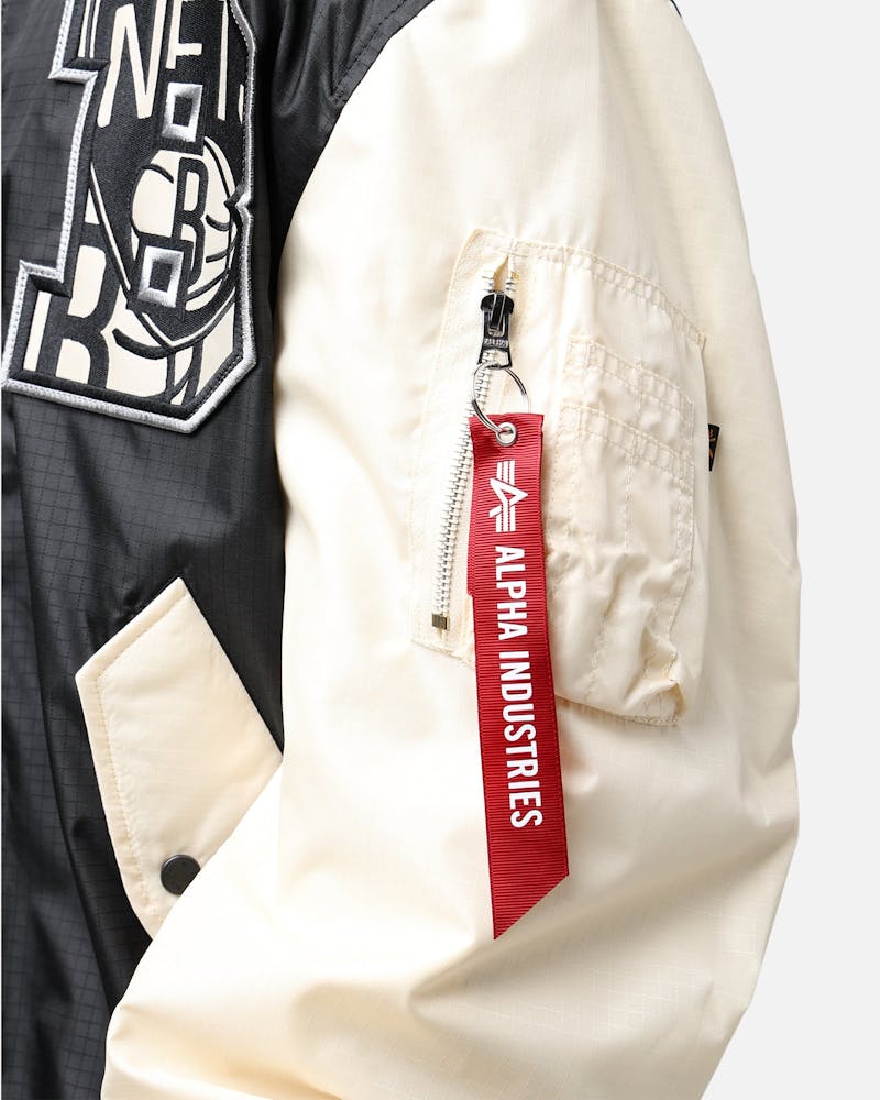 New Era X Alpha Industries Brooklyn Nets L-2B Bomber Jacket Black thumbnail - 8