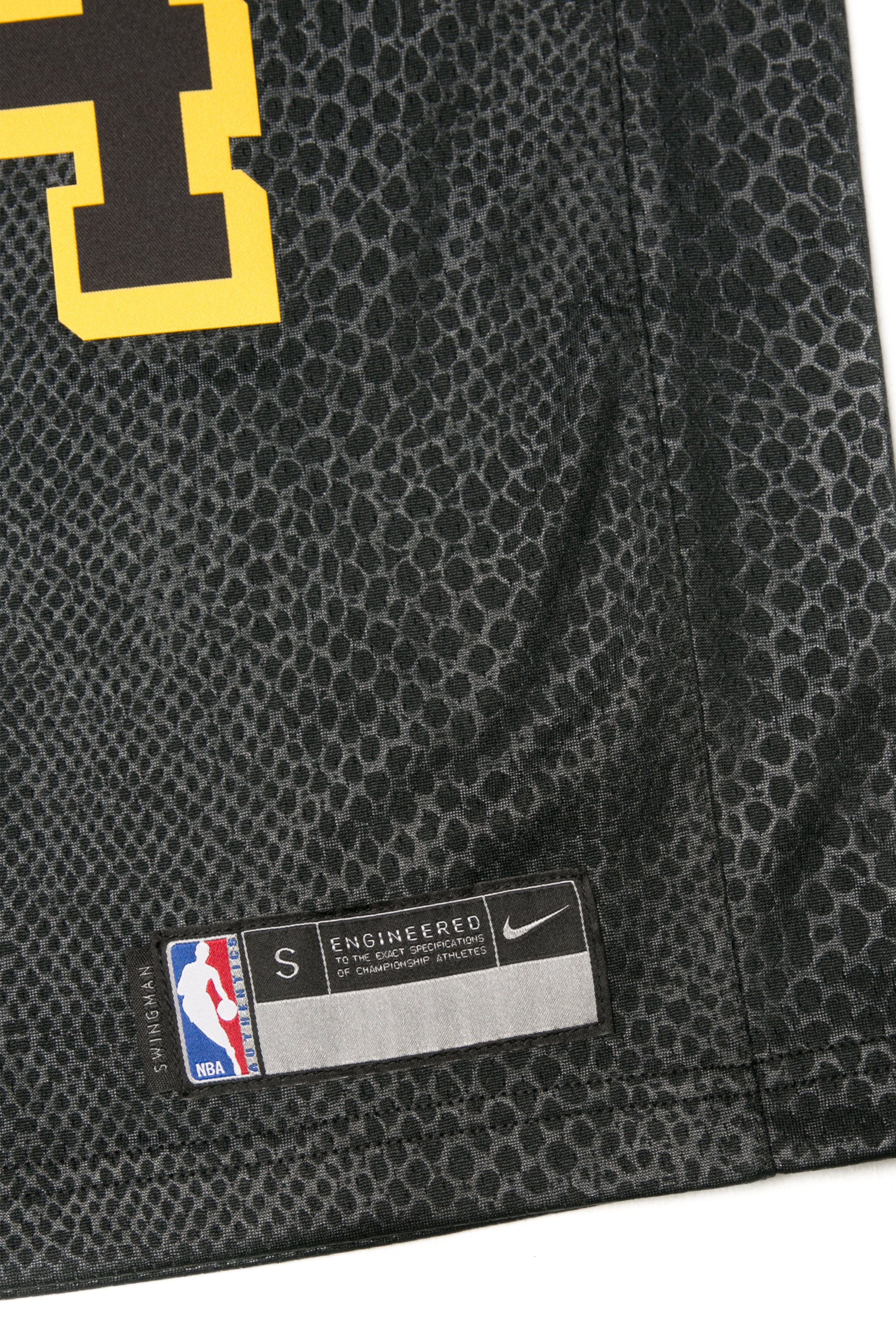 kobe bryant black swingman jersey