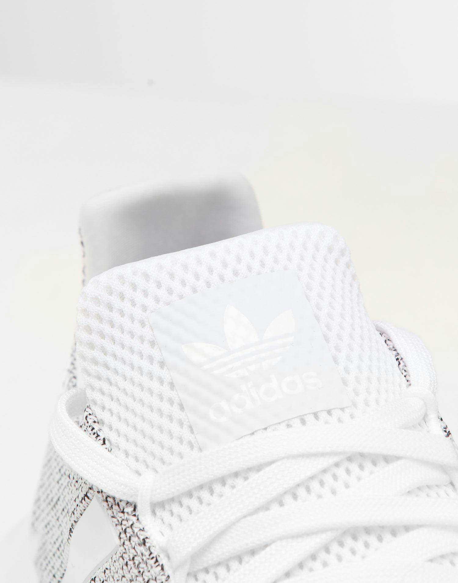 adidas swift run white white core black