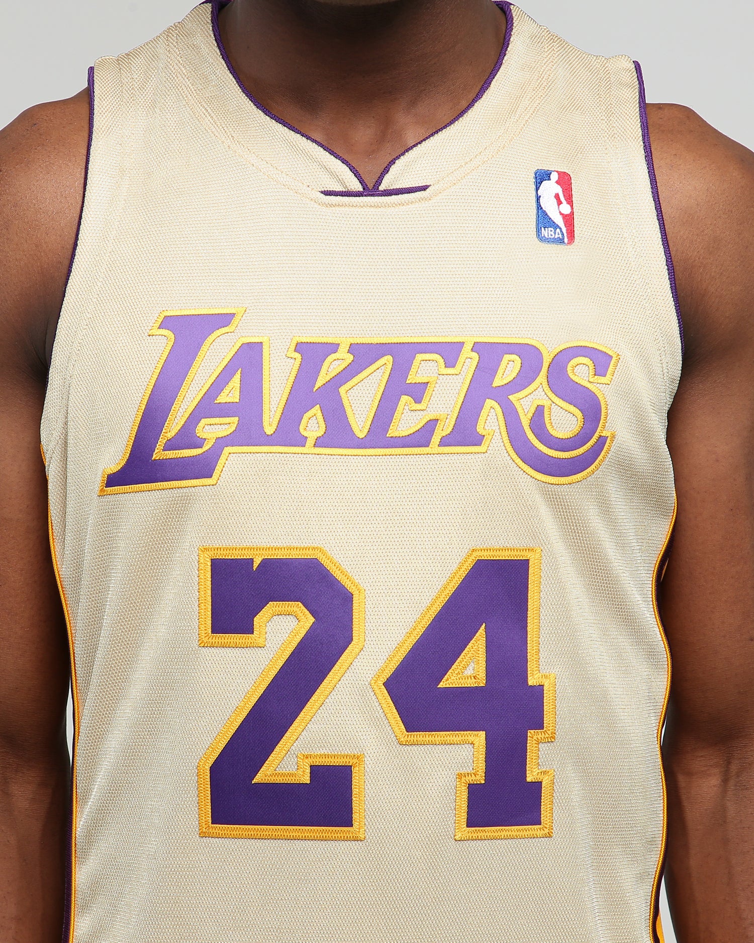 kobe jersey gold