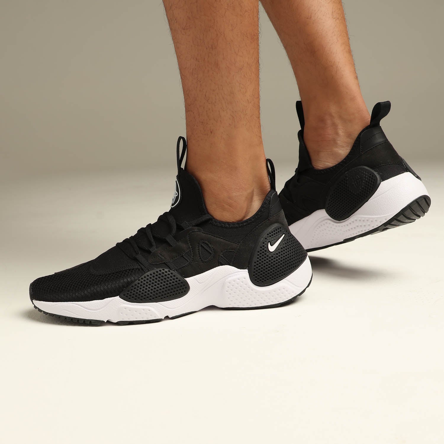 huarache edge black and white