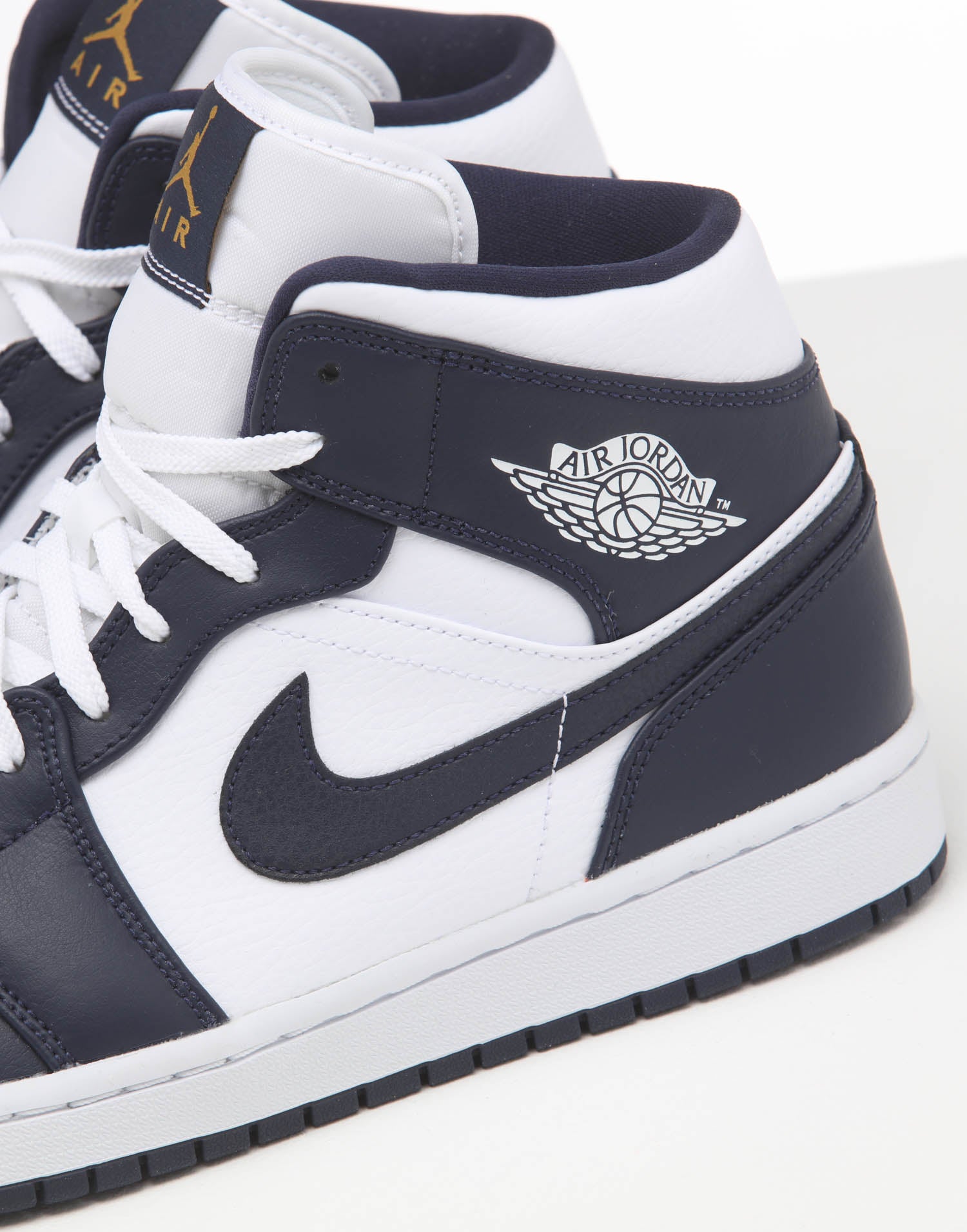 jordan 1 mid culture kings