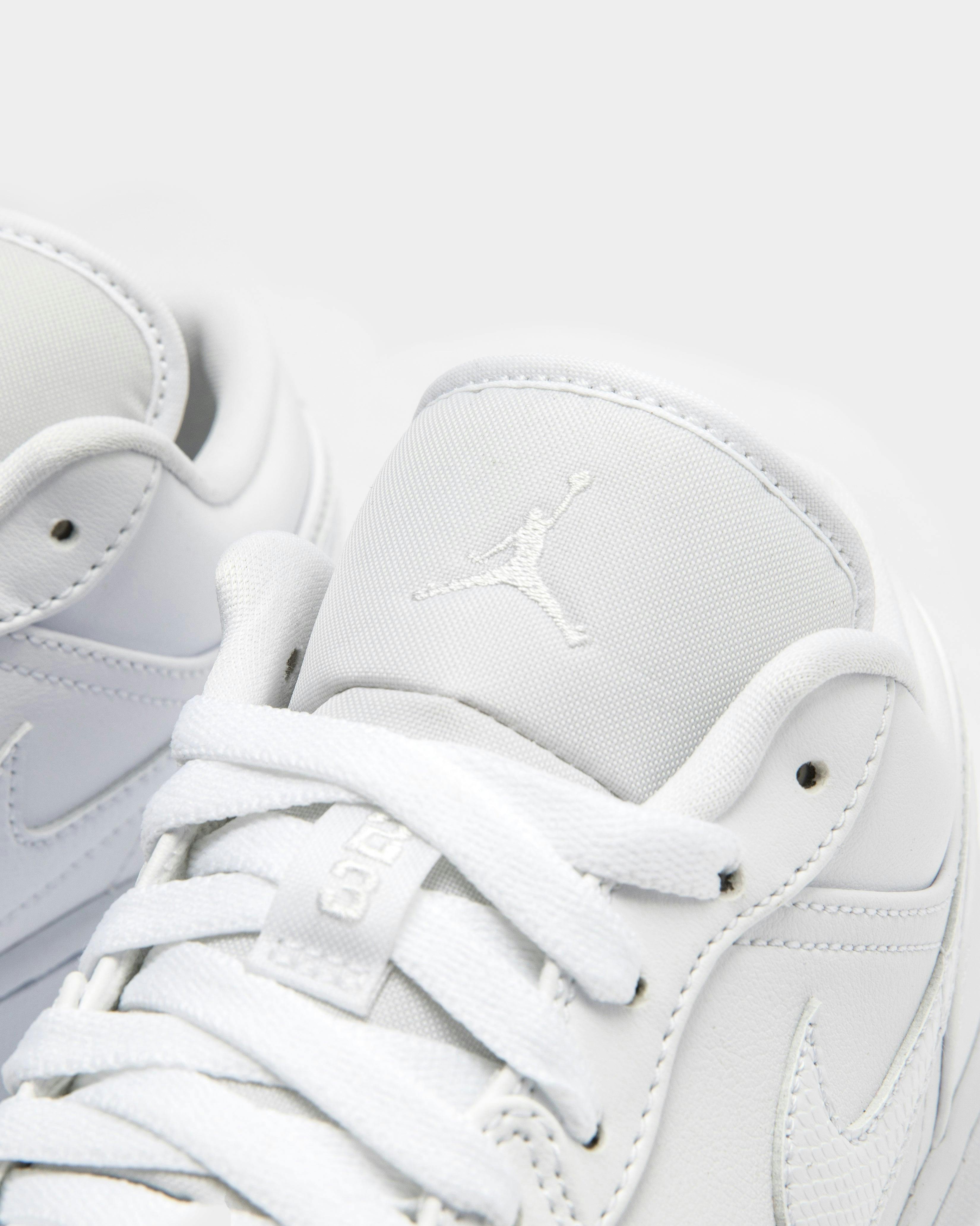 white high top jordans womens