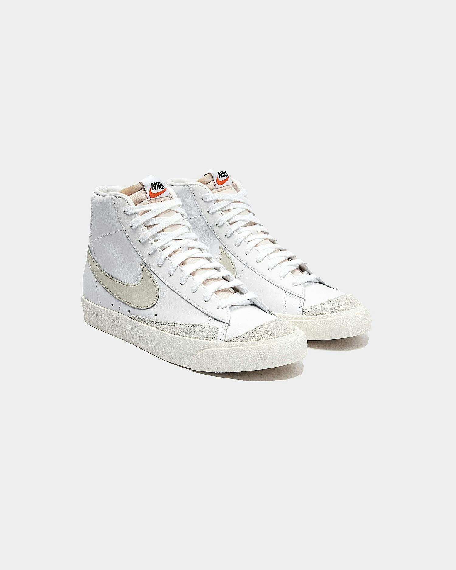 nike blazer mid 77 bone