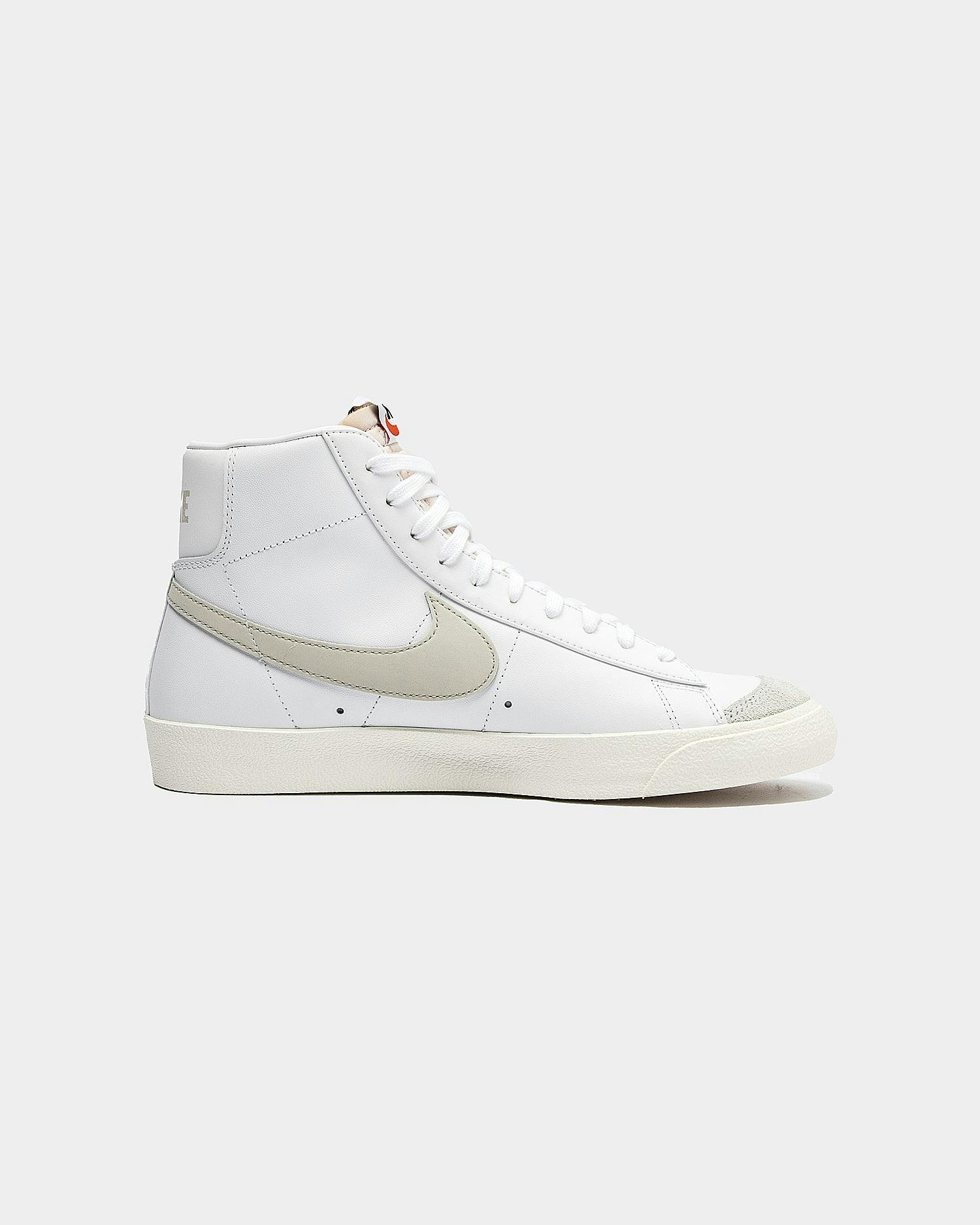 nike blazer mid 77 bone
