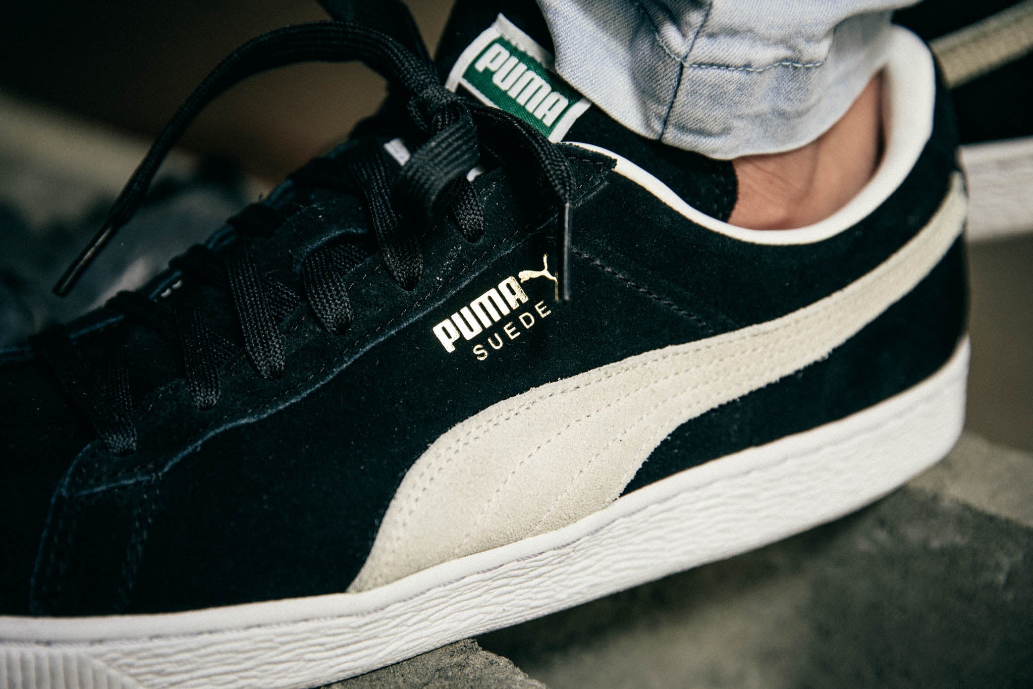 puma suede classic black and white
