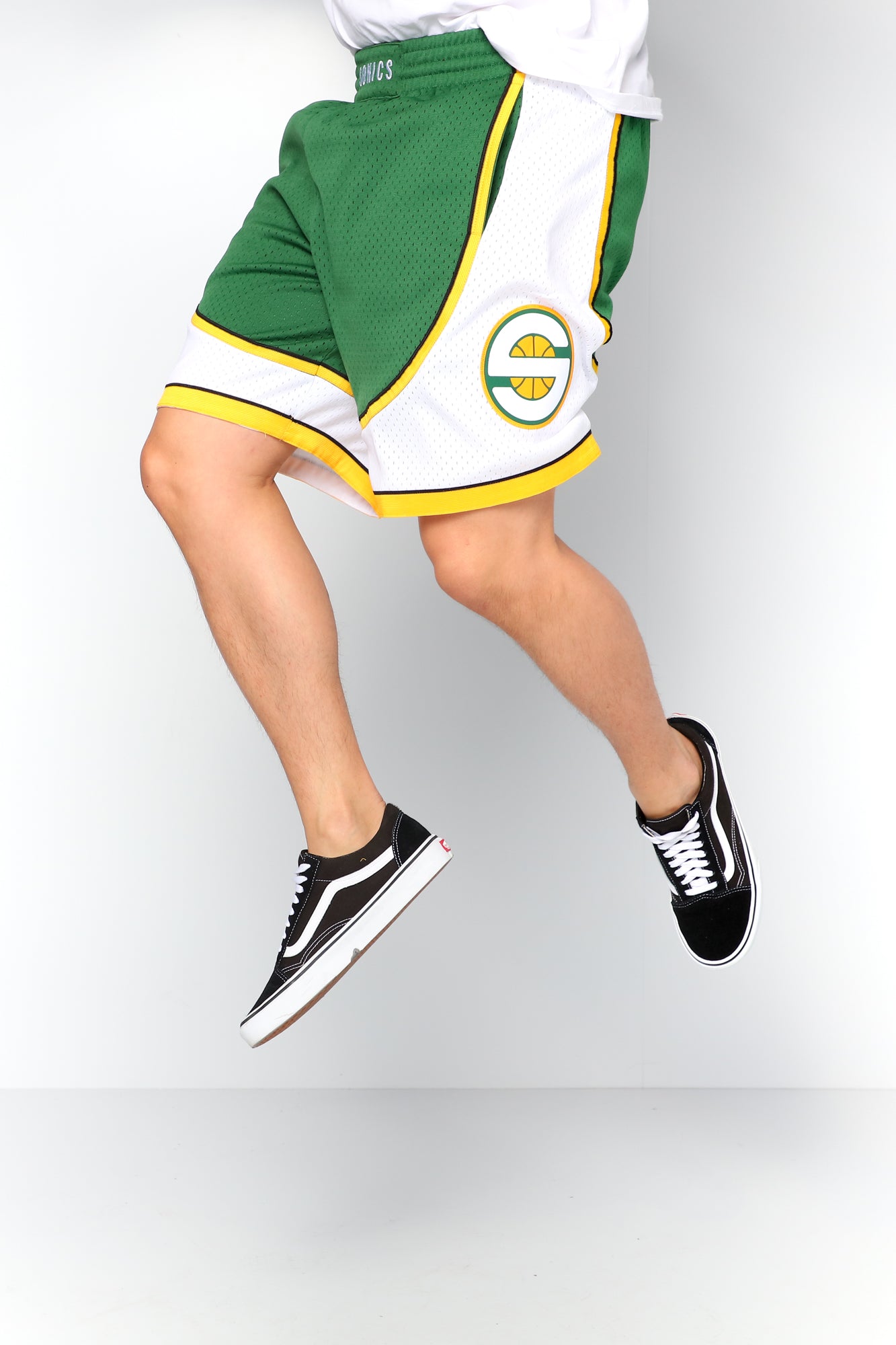 mitchell and ness seattle supersonics shorts
