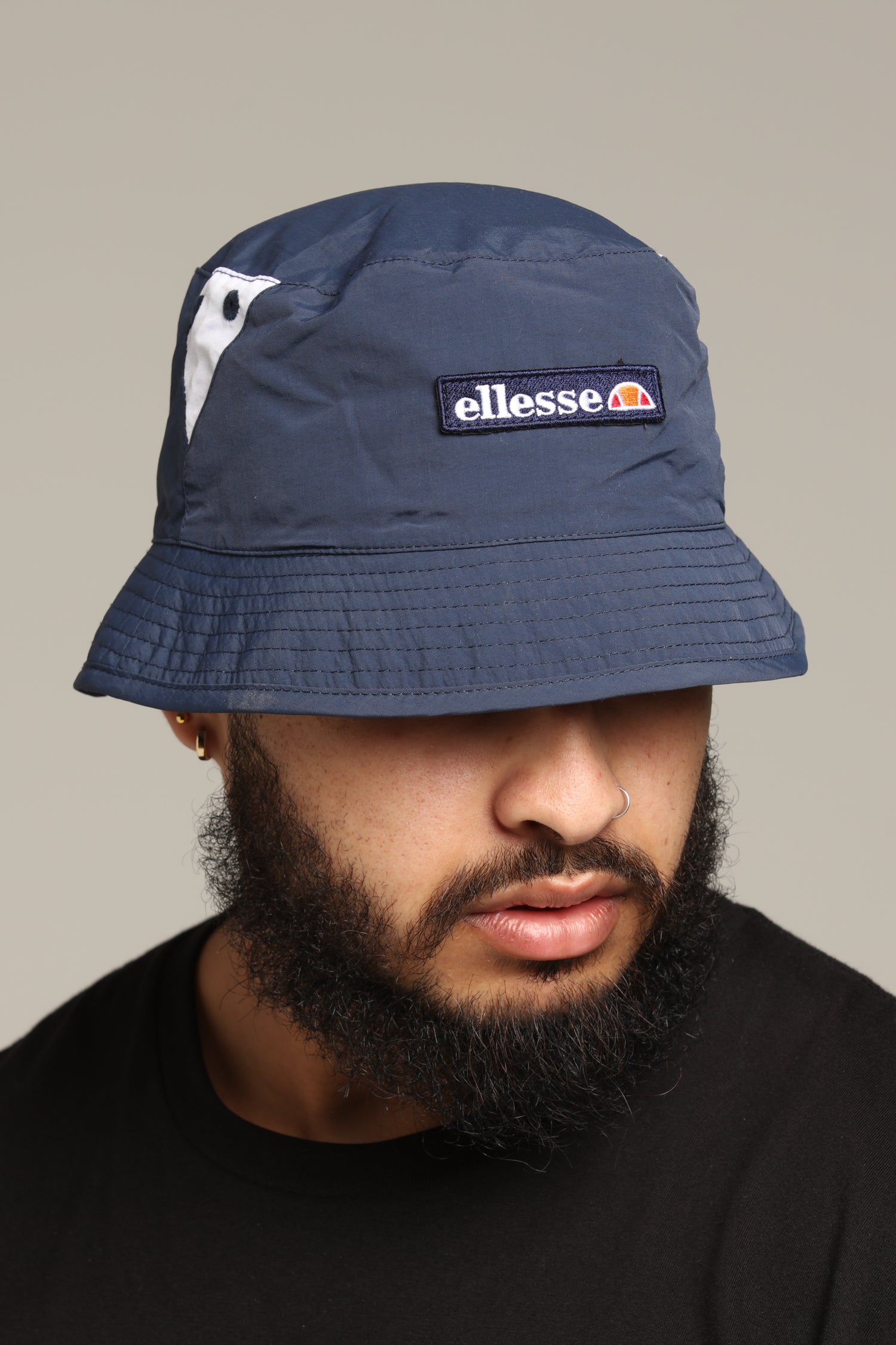 ellesse reversible bucket hat