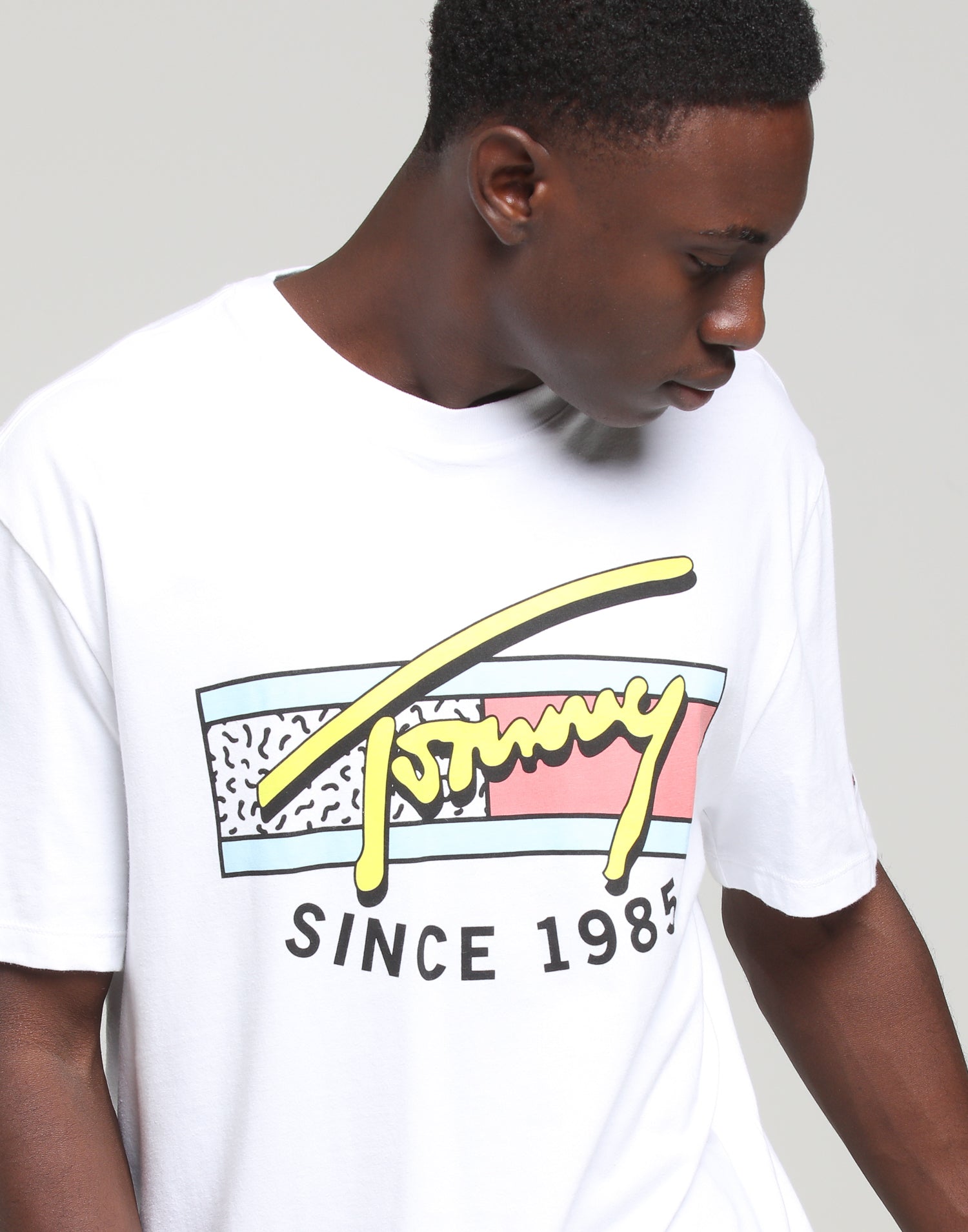 tommy jeans neon script