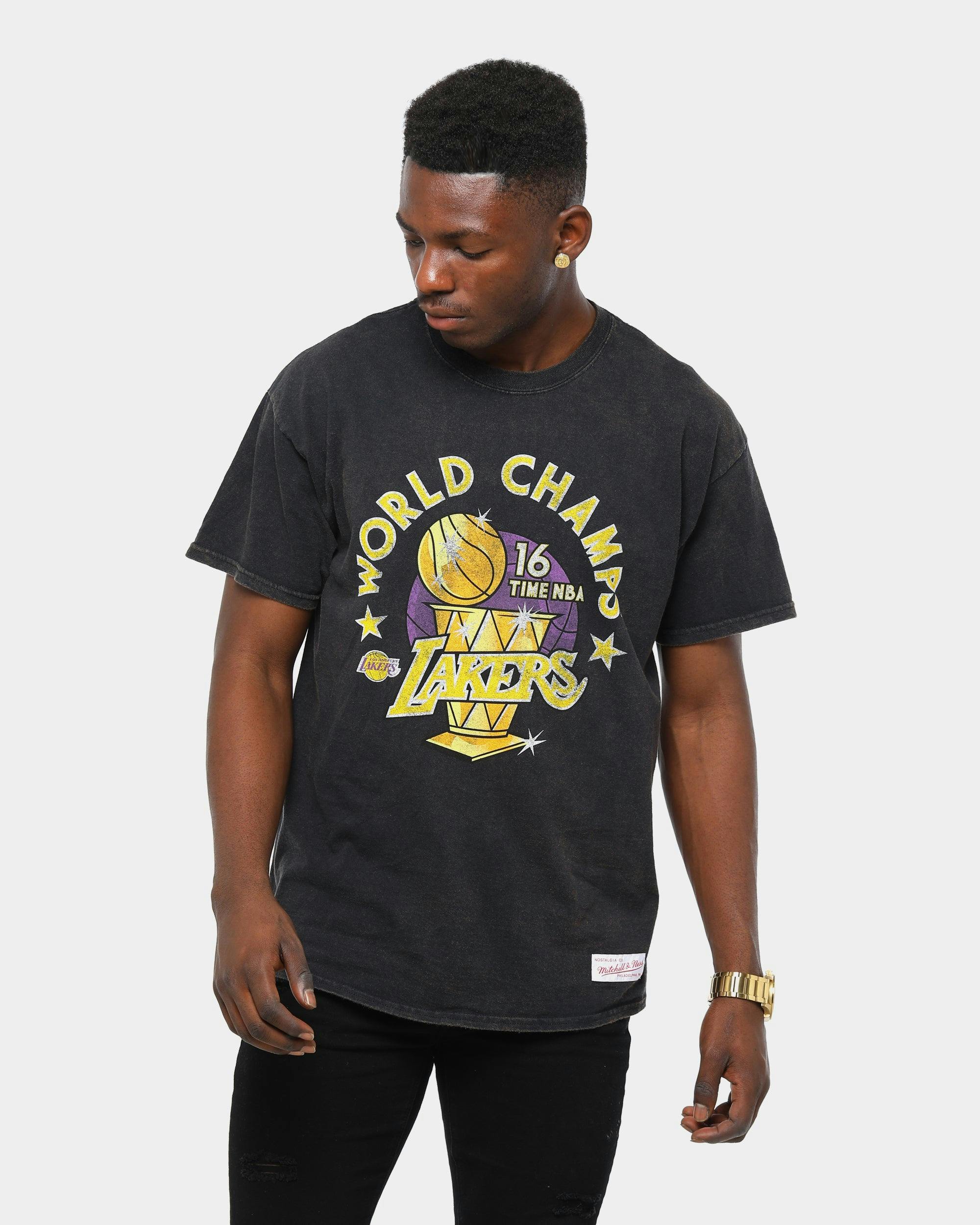 Mitchell And Ness Men S Los Angeles Lakers World Champs Short Sleeve T Shirt Black Culture Kings Nz