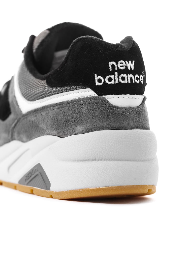 new balance 572 black